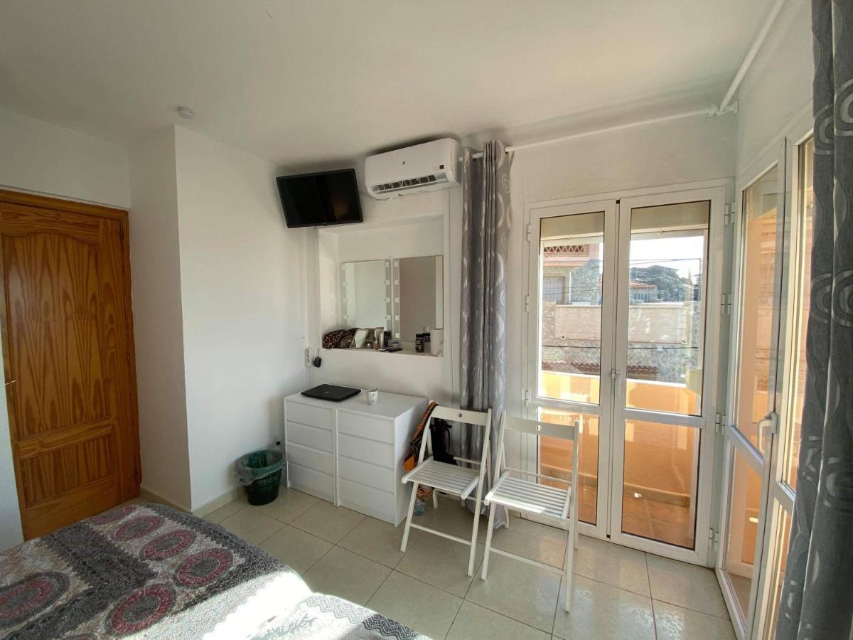 Cozy Rooms In Terraced House フエンヒロラ エクステリア 写真