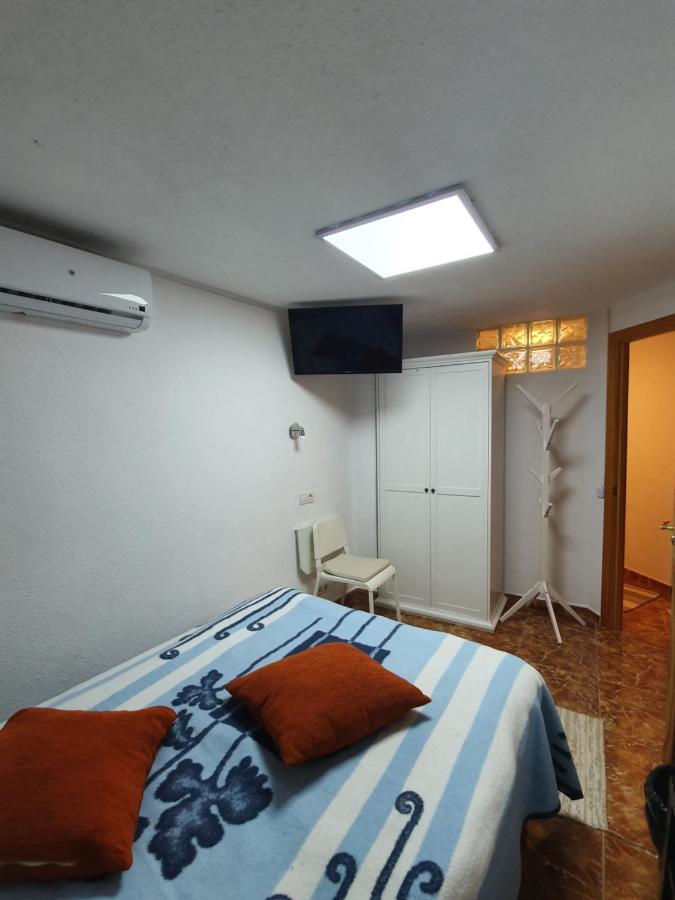 Cozy Rooms In Terraced House フエンヒロラ エクステリア 写真