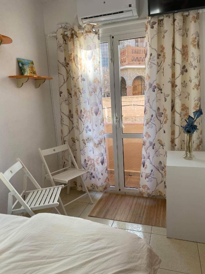 Cozy Rooms In Terraced House フエンヒロラ エクステリア 写真