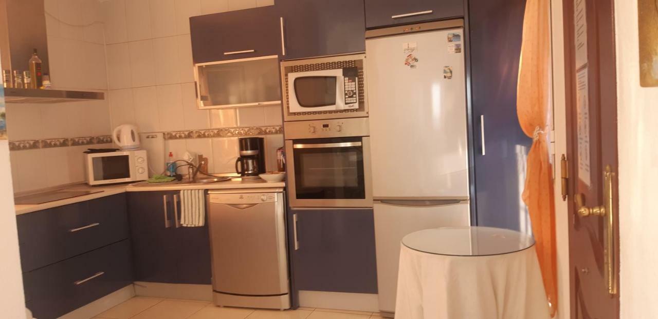 Cozy Rooms In Terraced House フエンヒロラ エクステリア 写真
